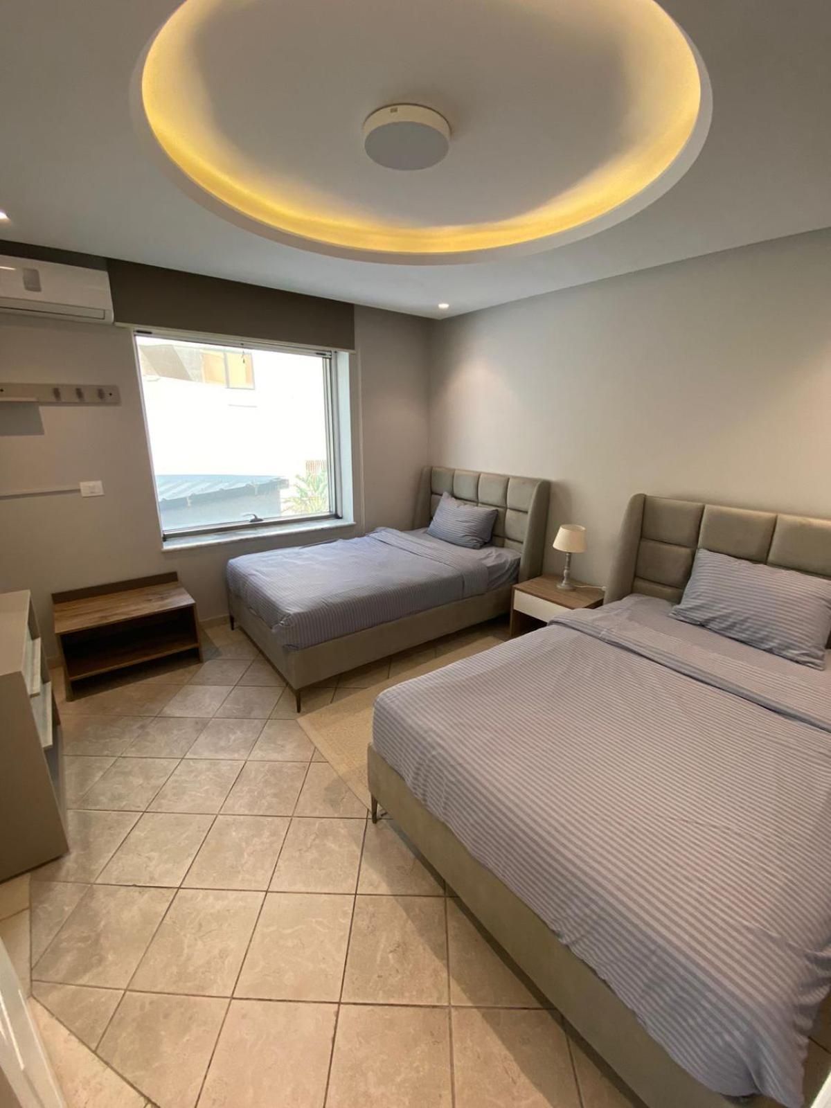 Crescent Of The Luxury Apartmán *
