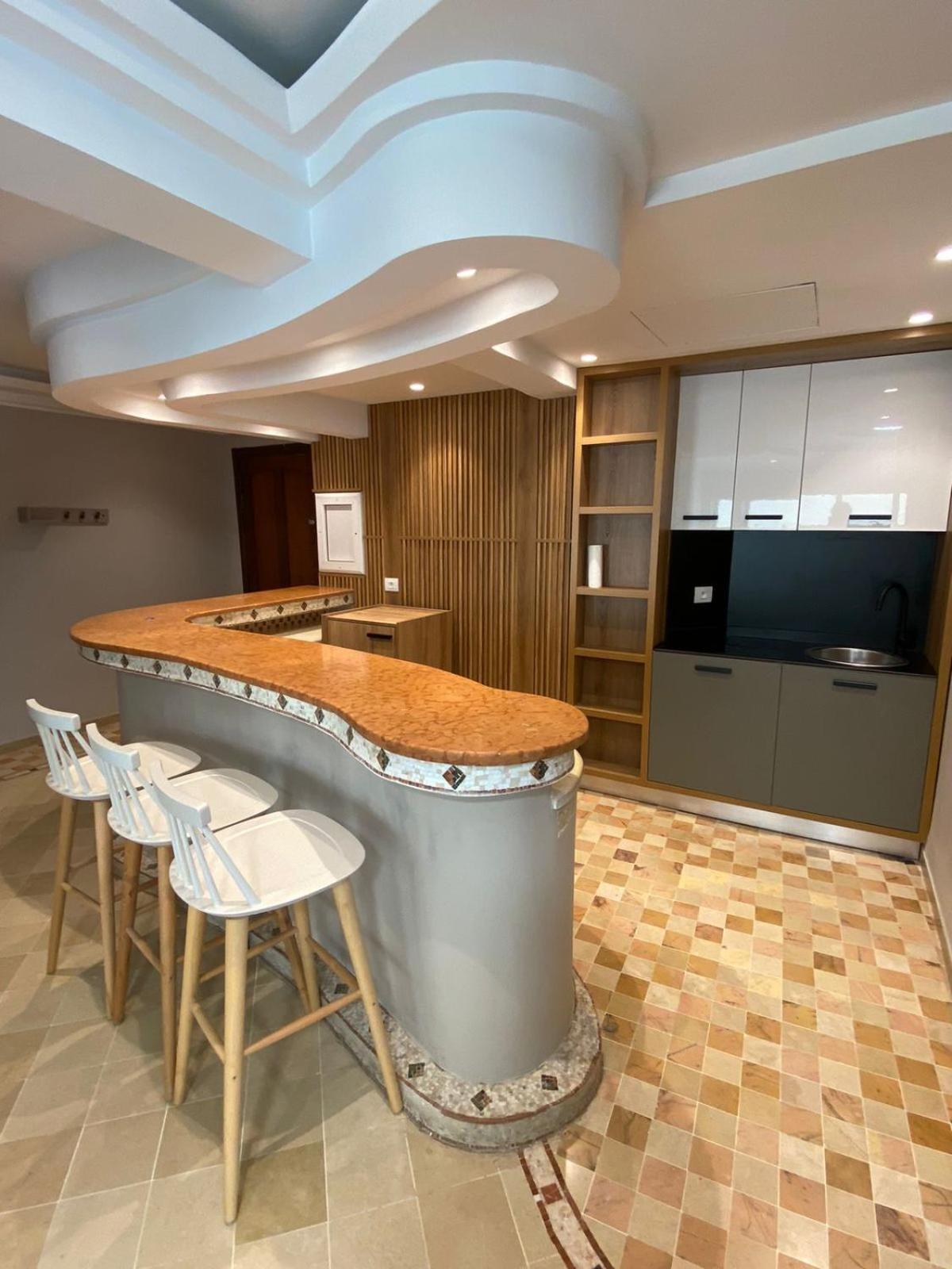 Crescent Of The Luxury Tunisi